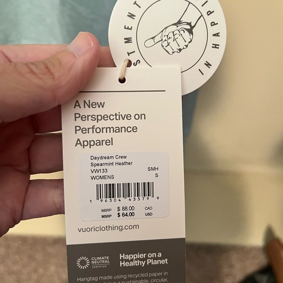 Vuori Daydream Crew in Spearmint Heather - Picture 5 of 5